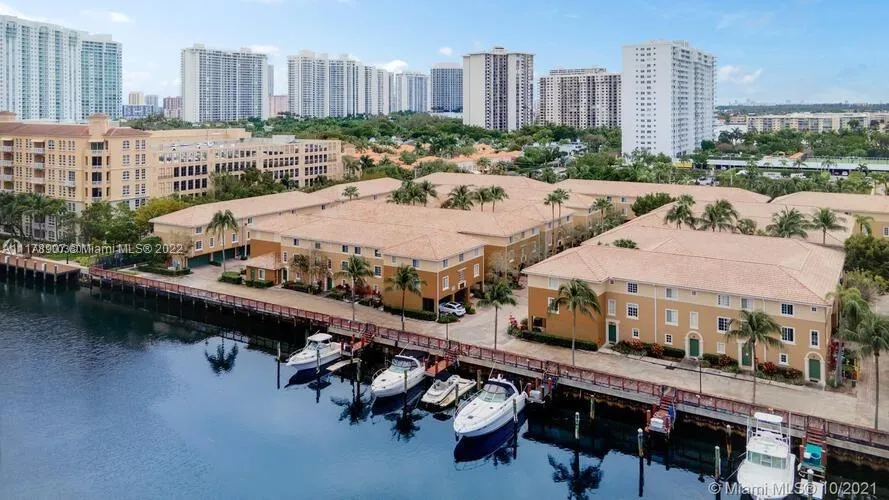 1 bedroom 1 bath for sale at 2965 NE 185th St # 1509, Aventura FL 33180