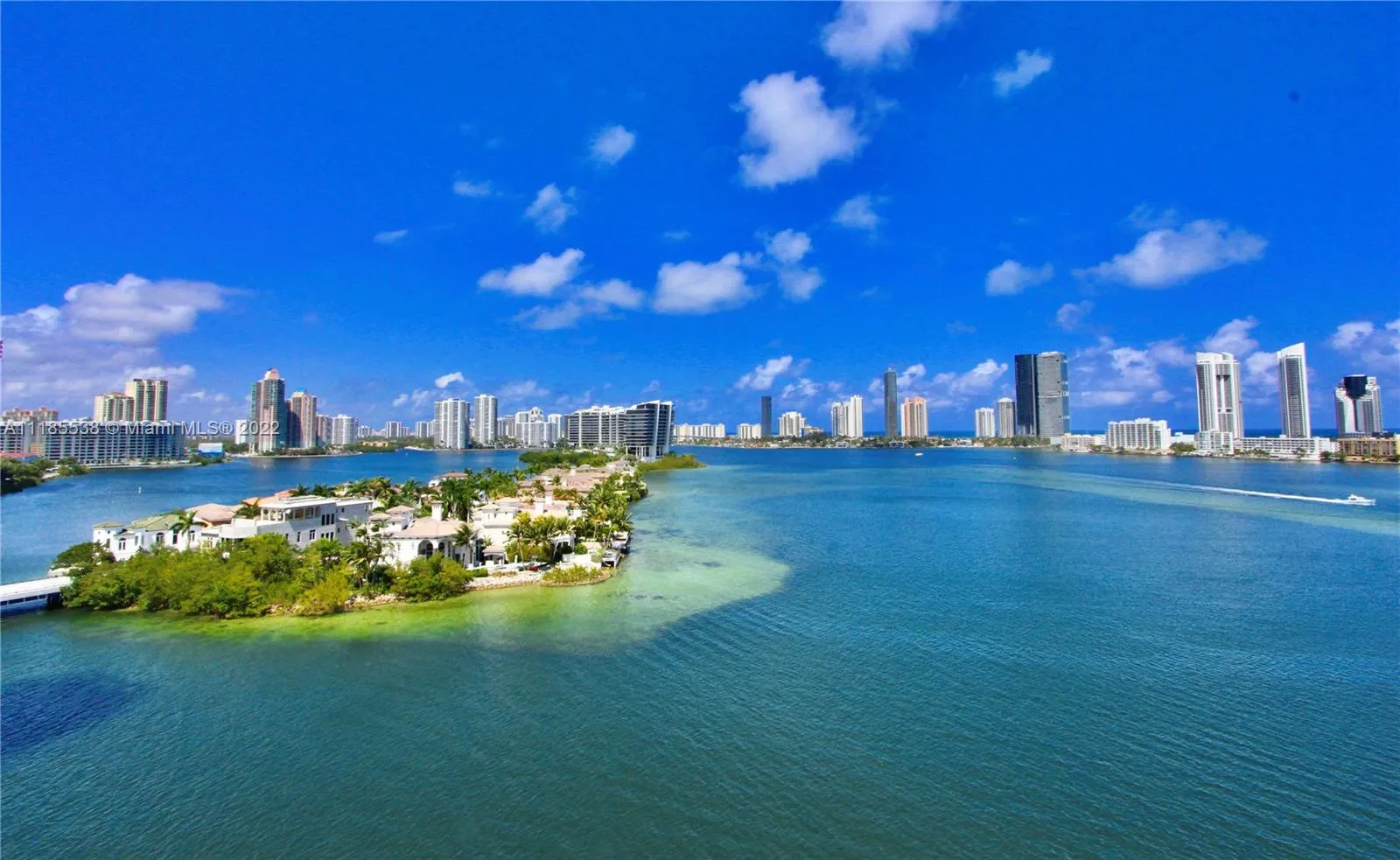 2 bedroom 2 bath for sale at 3000 Island Blvd # 1106, Aventura FL 33160