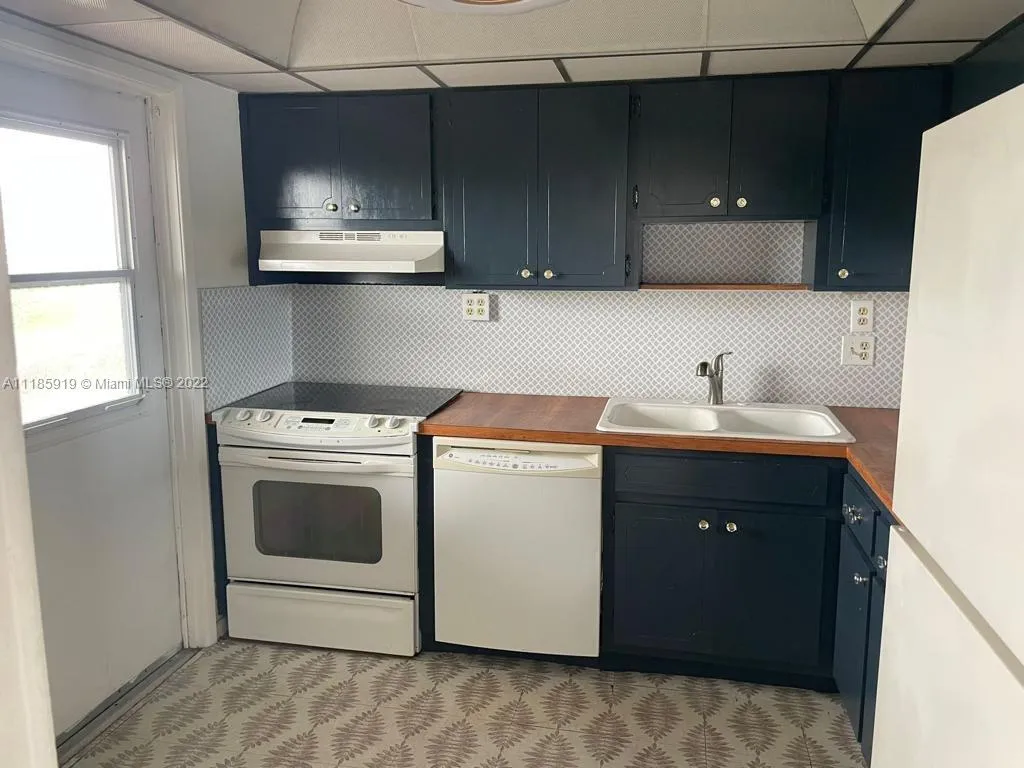 4700 Washington St # 509, Hollywood FL 33021