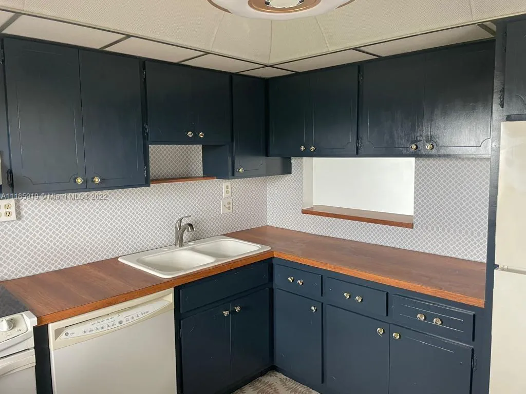 4700 Washington St # 509, Hollywood FL 33021