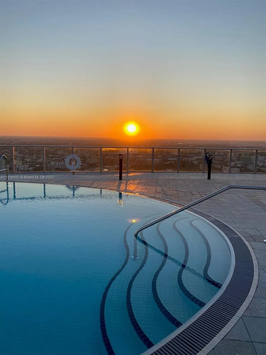 851 NE 1st Ave # 3707, Miami FL 33132