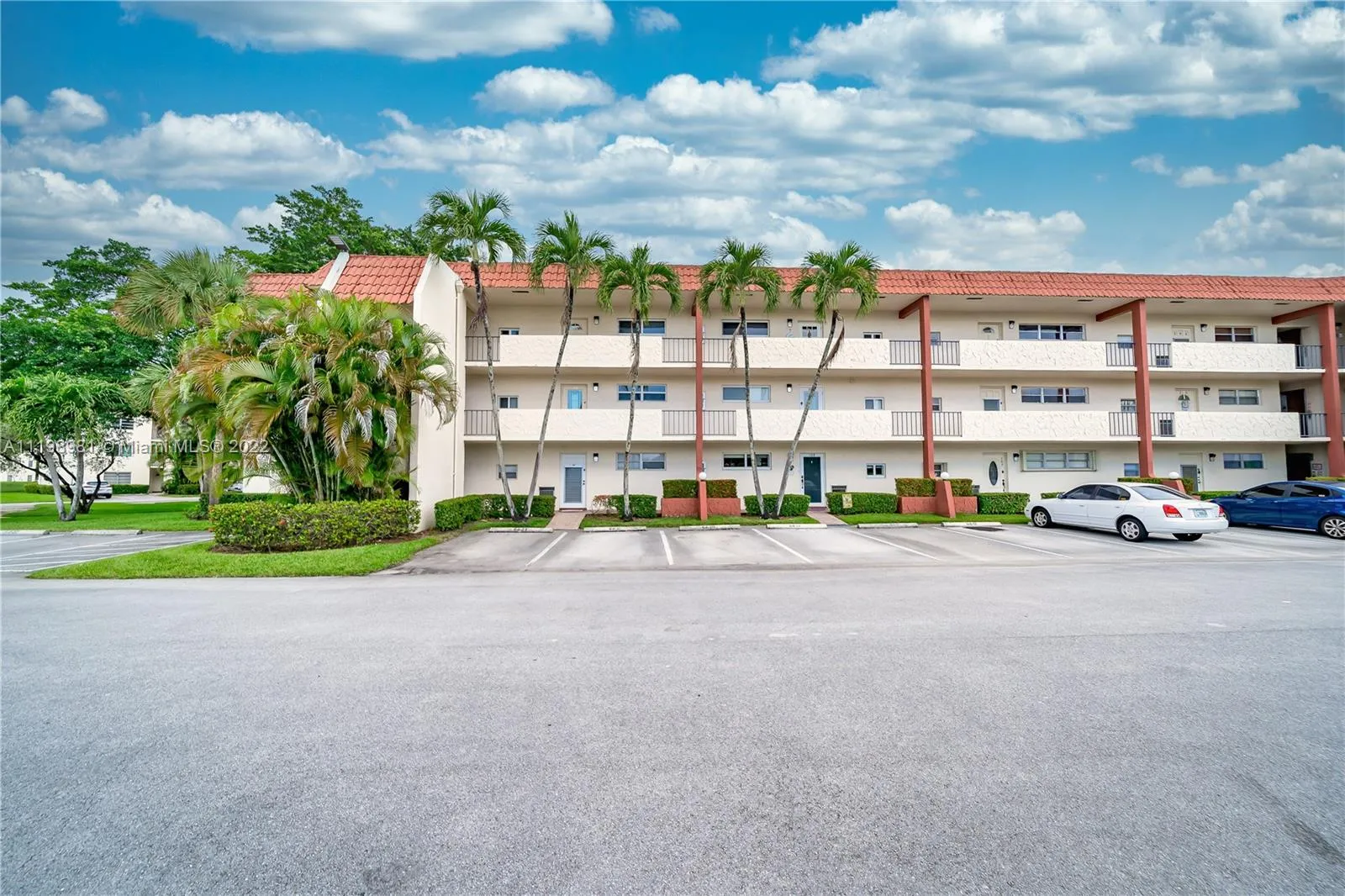 300 S Hollybrook Dr # 310, Pembroke Pines FL 33025
