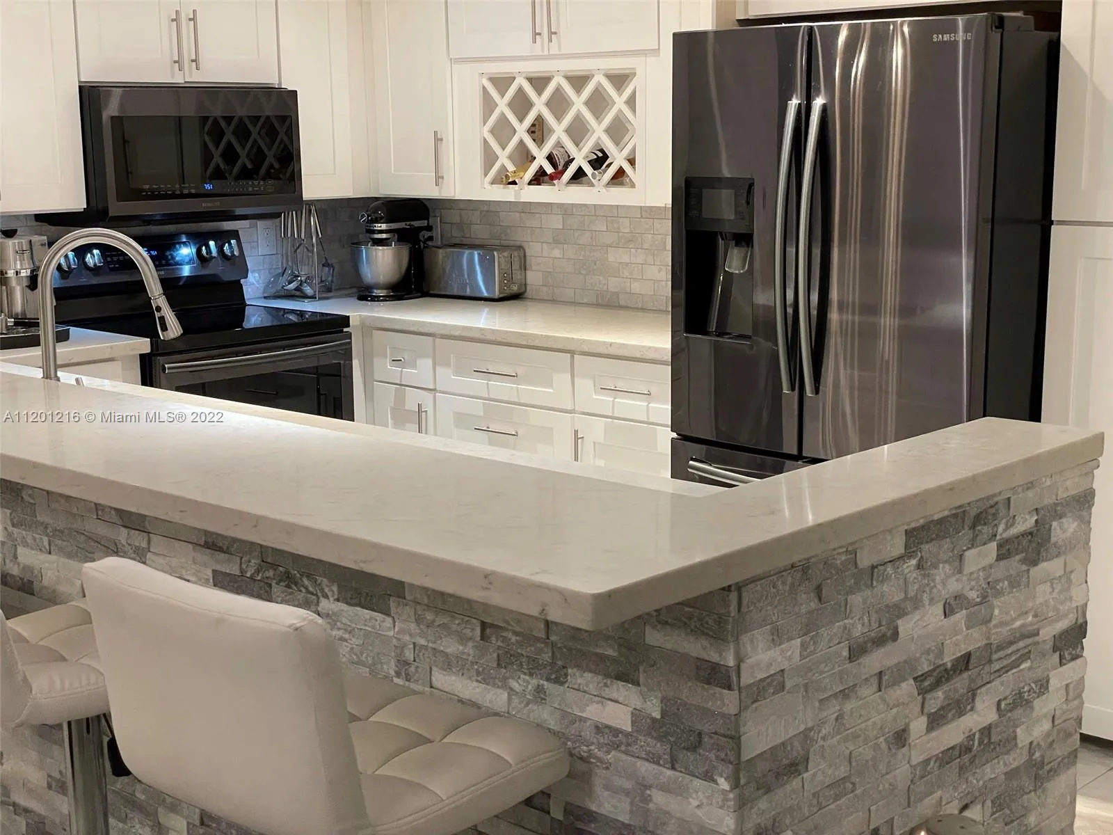 2655 Collins Ave # 1407, Miami Beach FL 33140