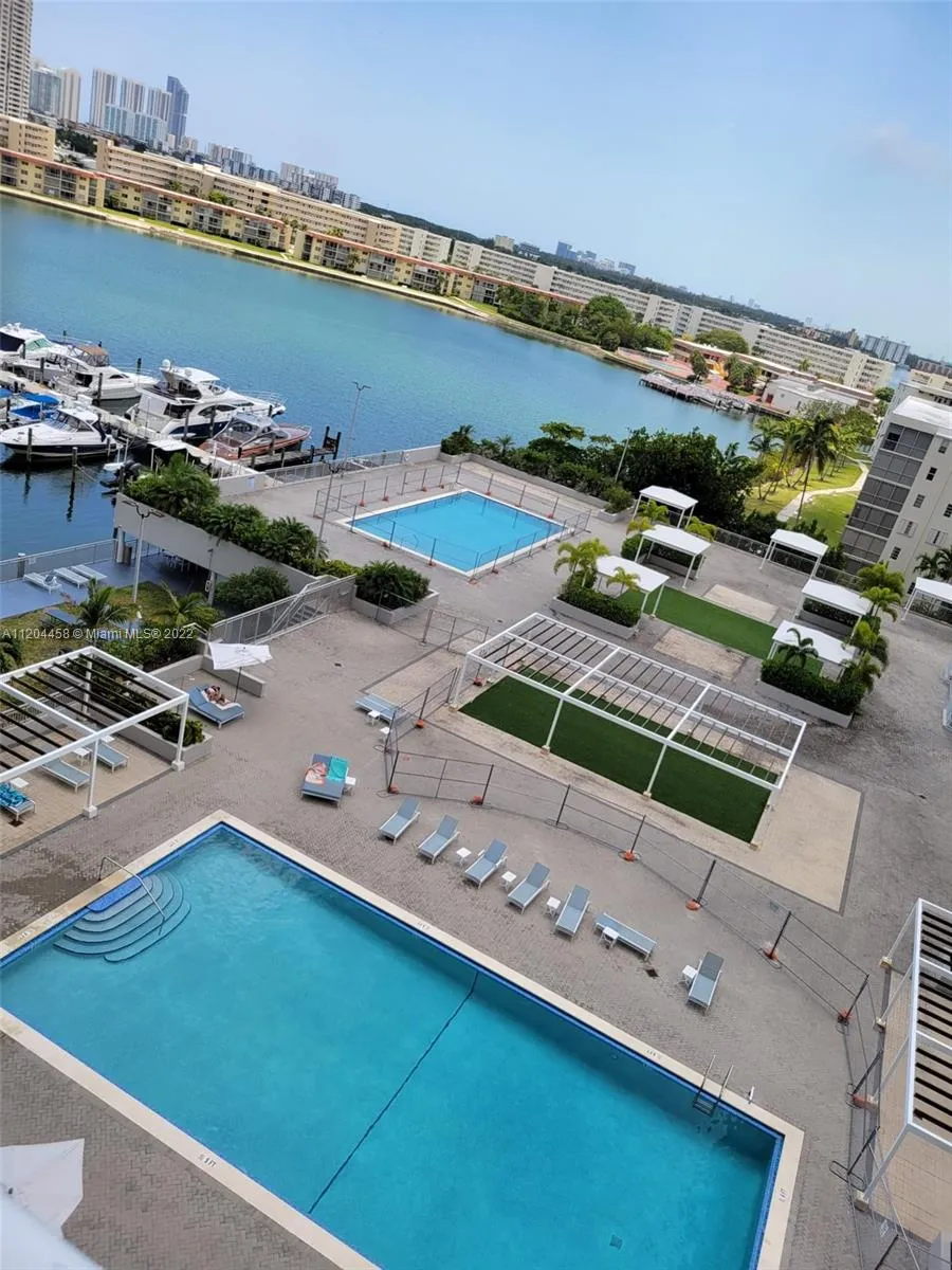 18071 Biscayne Blvd # 803, Aventura FL 33160