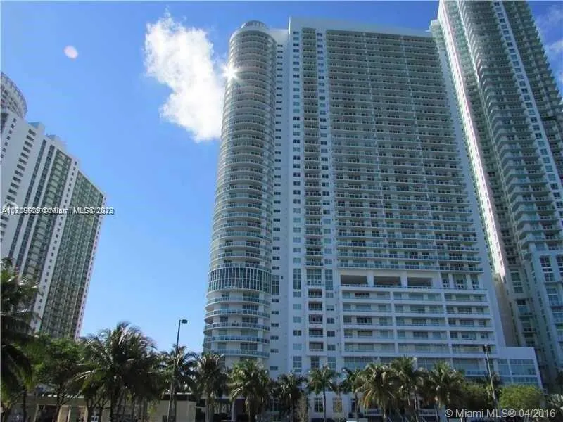 2 bedroom 2 bath for sale at 1800 N Bayshore Dr # 914, Miami FL 33132
