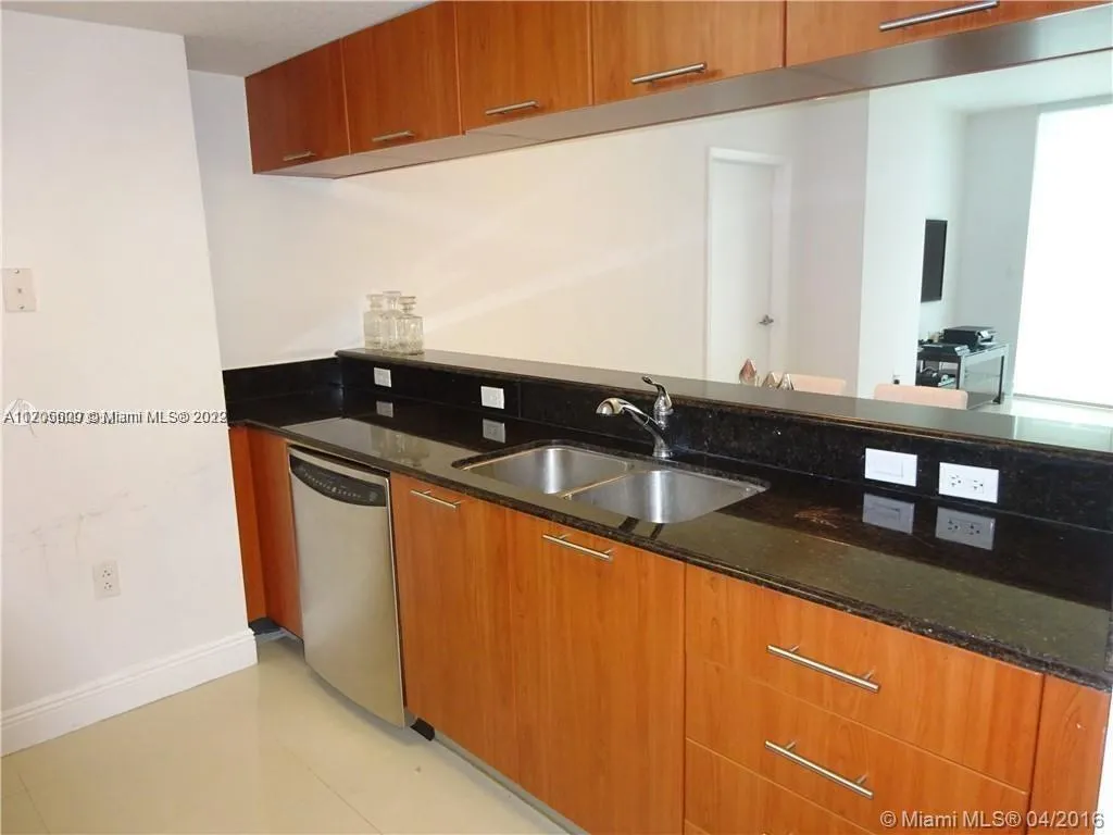 1800 N Bayshore Dr # 914, Miami FL 33132