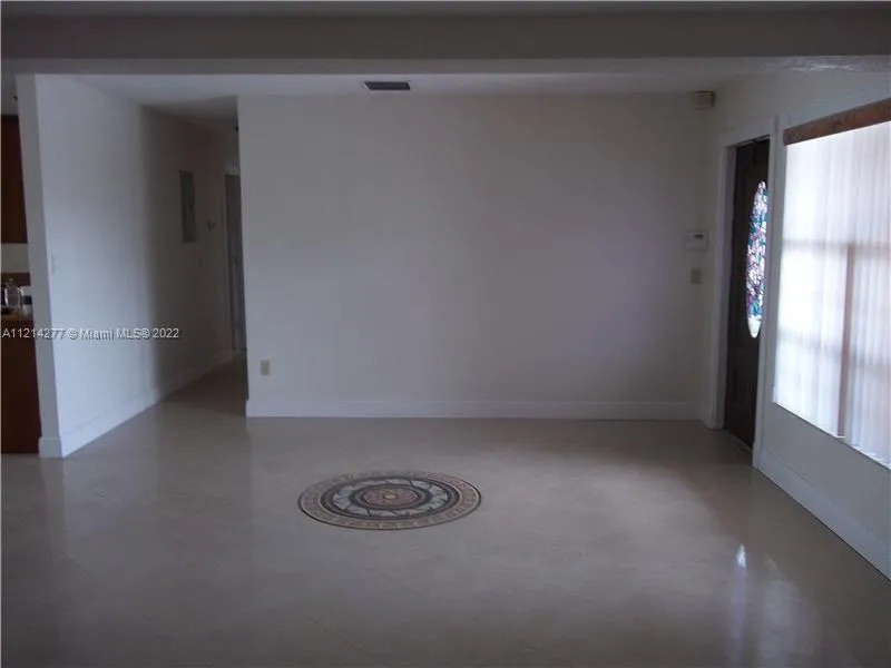 665 NW 19th St, Pompano Beach FL 33060