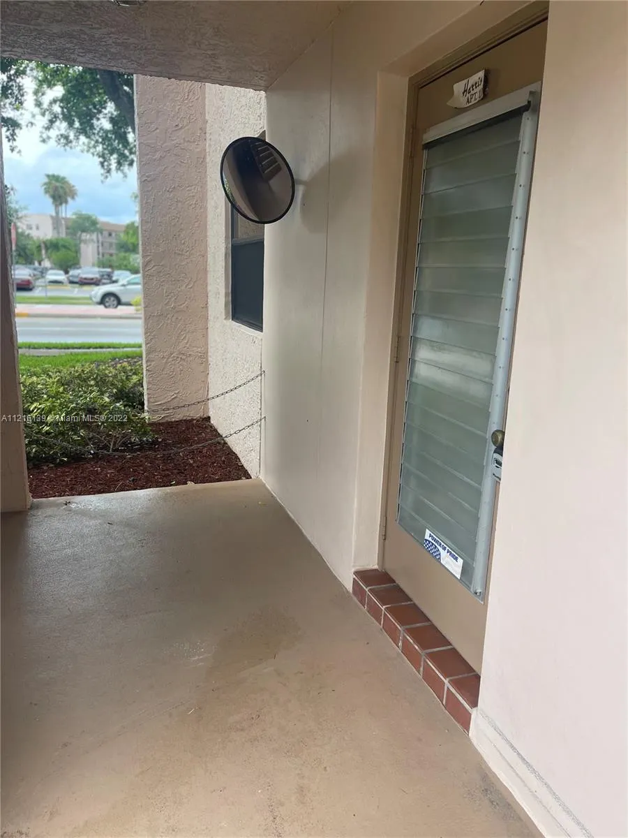 10434 Sunrise Lakes Blvd # 101, Sunrise FL 33322