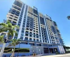 3 bedroom 3 bath for sale at 5350 NW 84th Ave # 1001, Doral FL 33166