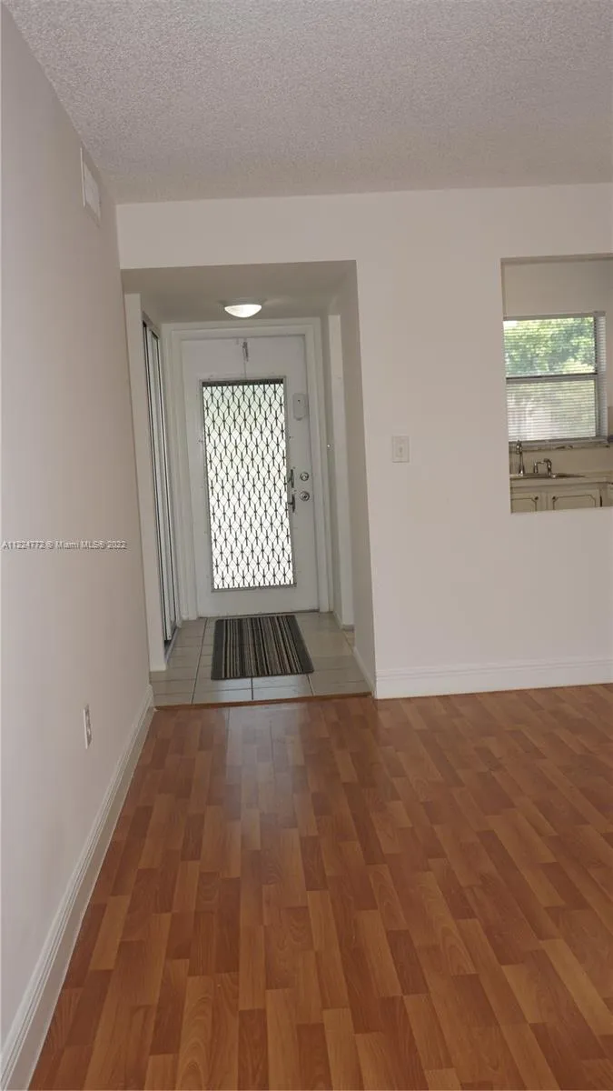 8460 Sunrise Lakes Blvd # 208, Sunrise FL 33322