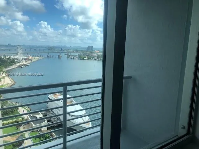 335 S BISCAYNE BLVD # 2010, Miami FL 33131