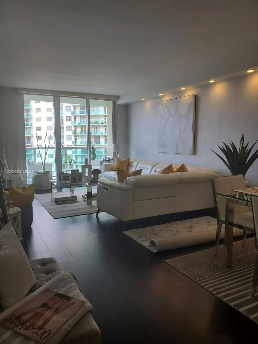 19380 Collins Ave # 7, Sunny Isles Beach FL 33160
