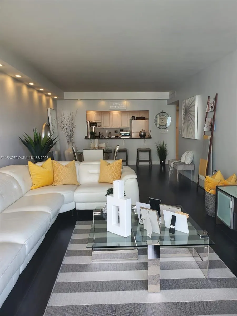 19380 Collins Ave # 7, Sunny Isles Beach FL 33160