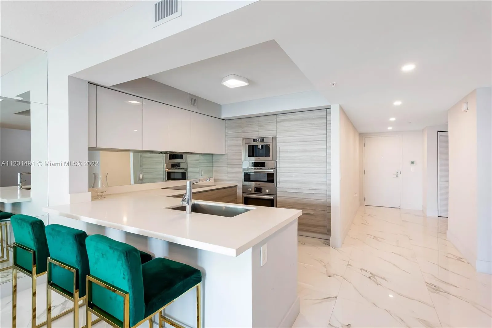 330 Sunny Isles Blvd # 705, Sunny Isles Beach FL 33160