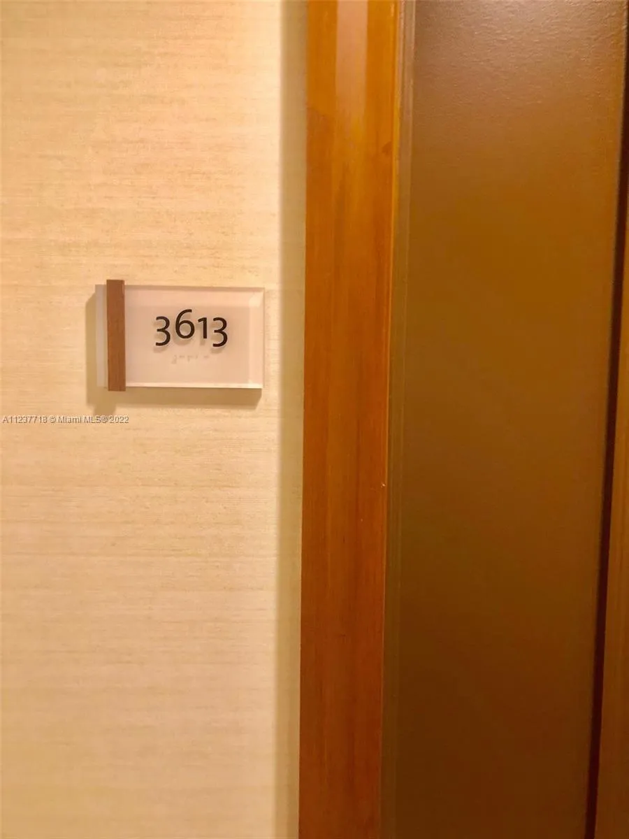 1060 Brickell Ave # 3613, Miami FL 33131
