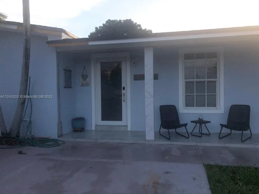 5920 SW 116th Ave, Miami FL 33173