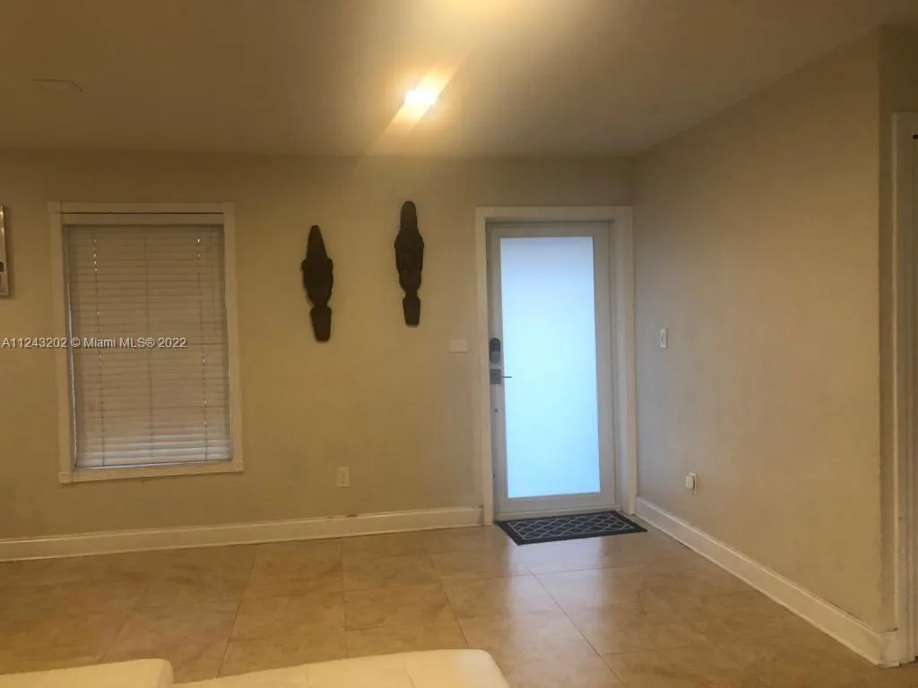 5920 SW 116th Ave, Miami FL 33173