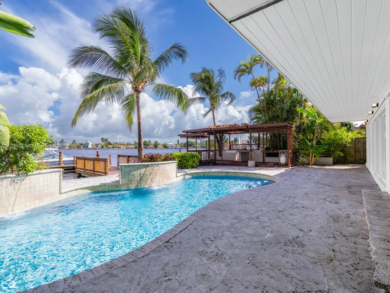 1265 N Biscayne Point Rd, Miami Beach FL 33141