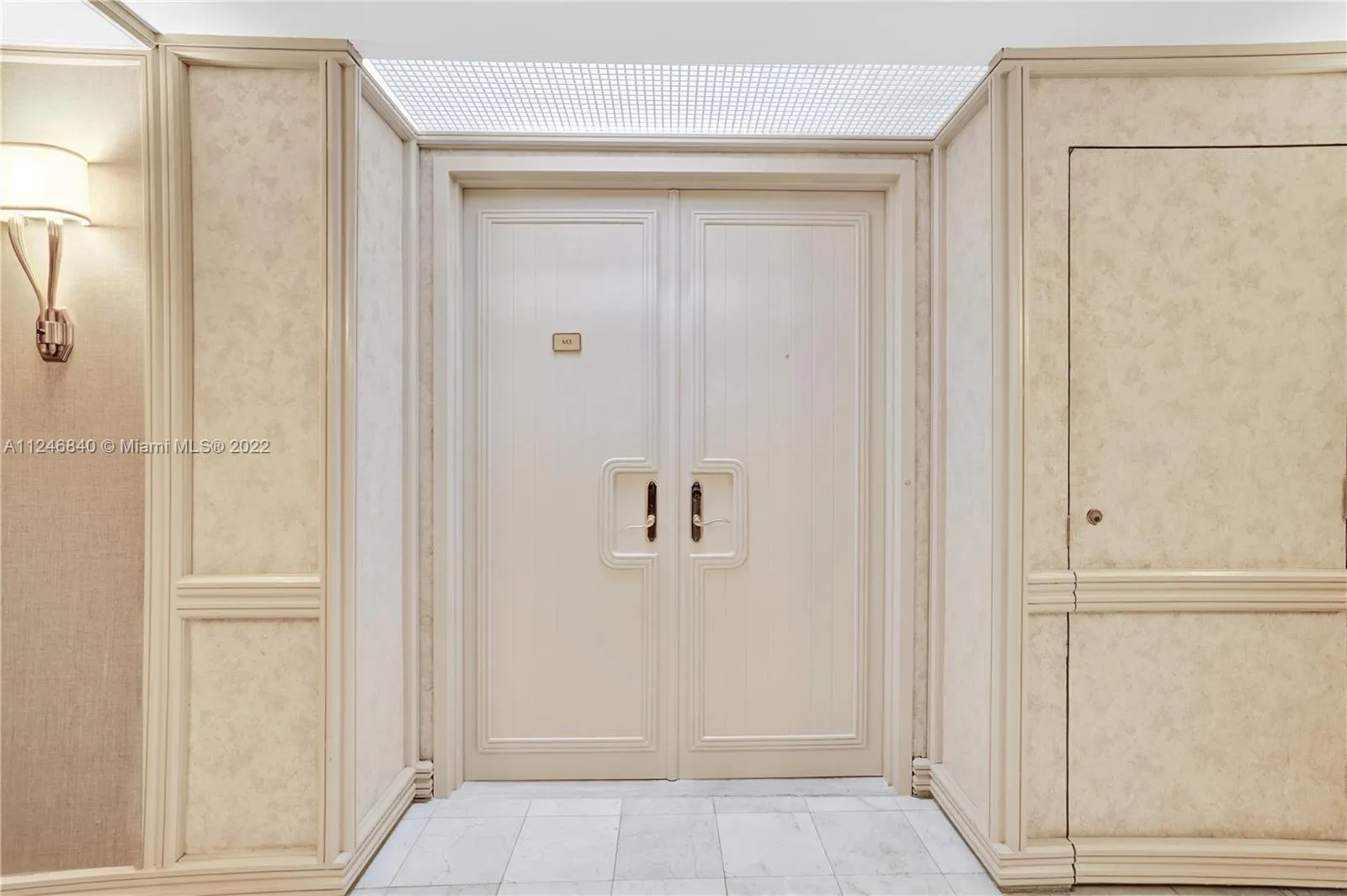 20281 E Country Club Dr # M3, Aventura FL 33180