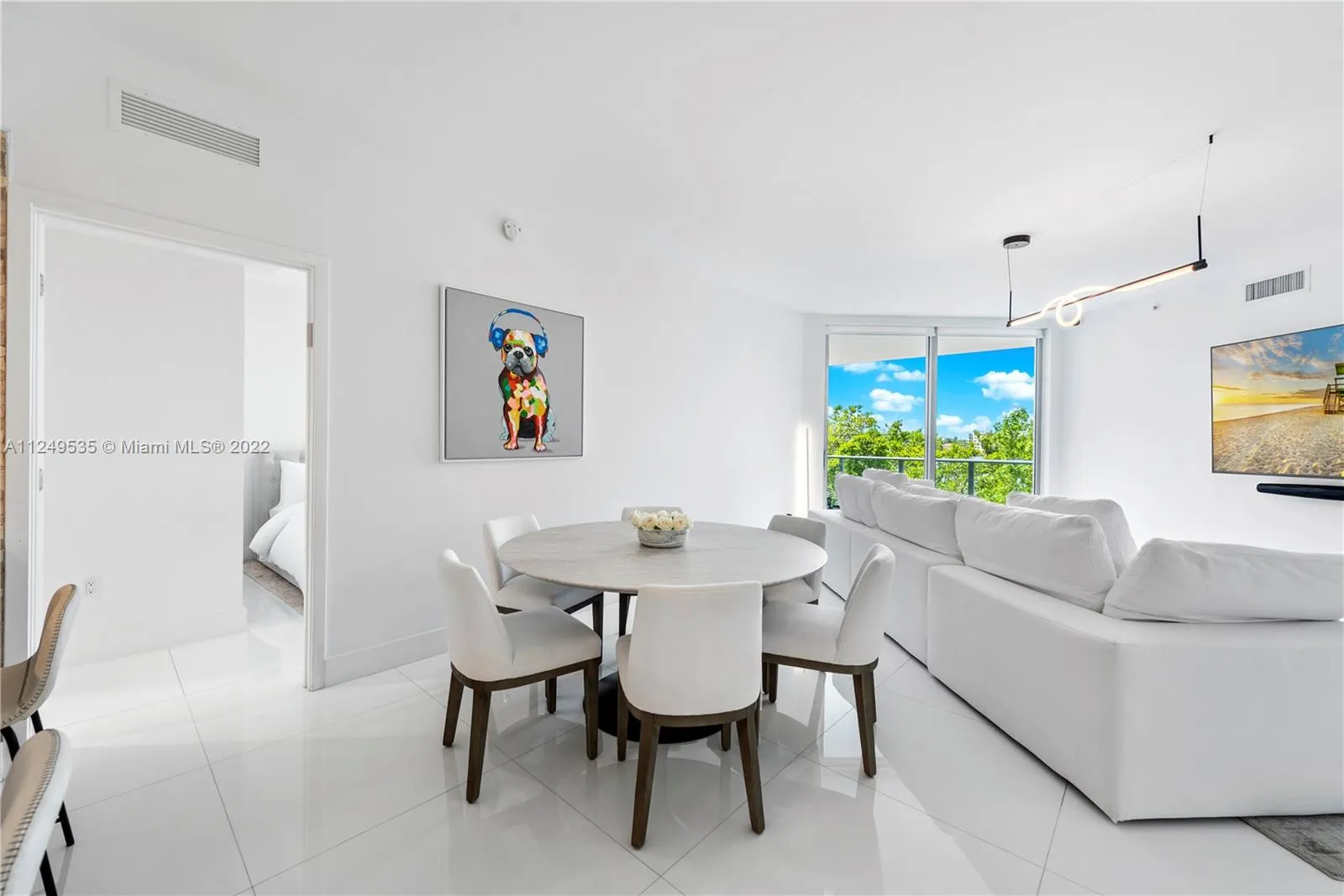 17111 Biscayne Blvd # 204, North Miami Beach FL 33160