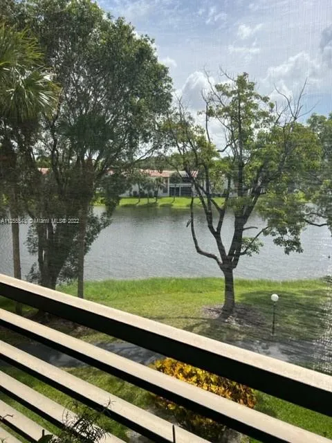 901 Colony Point Cir # 308, Pembroke Pines FL 33026