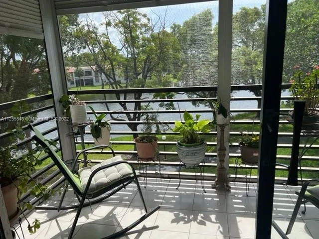 901 Colony Point Cir # 308, Pembroke Pines FL 33026