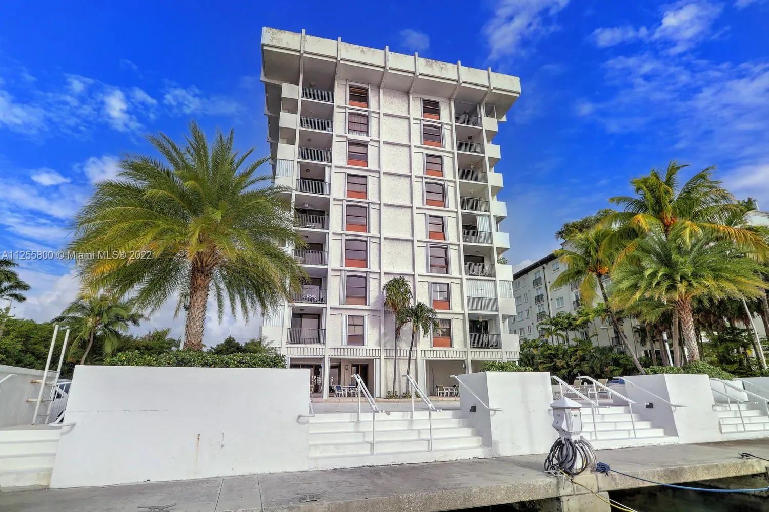 2 bedroom 2 bath for sale at 1600 S Bayshore Ln # 9C, Miami FL 33133