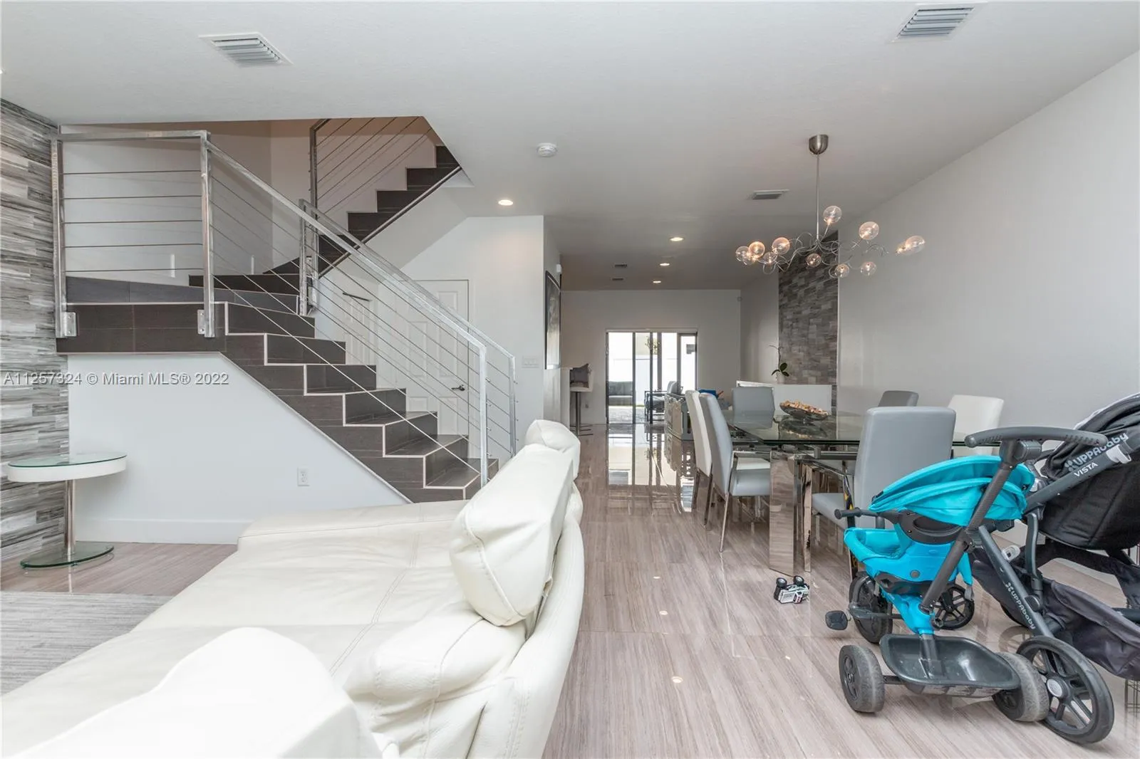 8880 W 35th Ct, Hialeah FL 33018