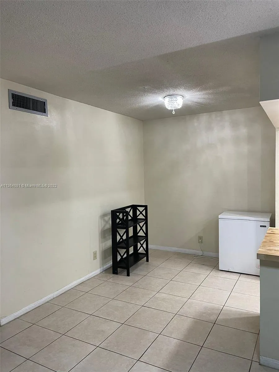 1631 NW 46th Ave # 119, Lauderhill FL 33313