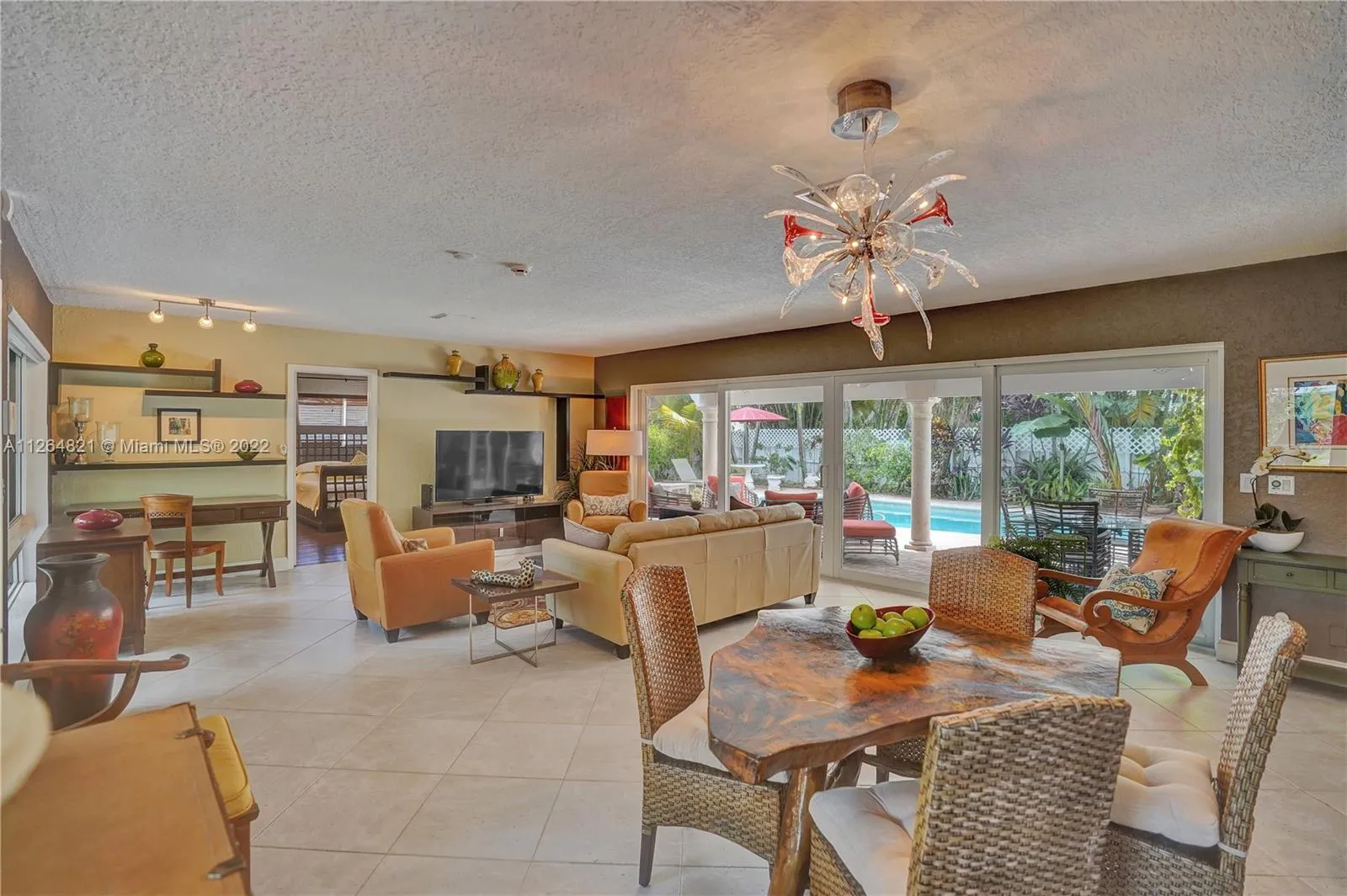 3204 Robbins Rd, Pompano Beach FL 33062