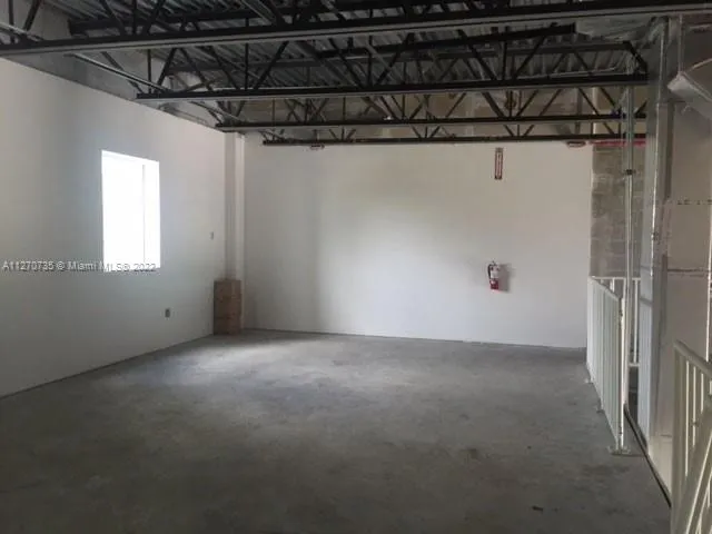 1315 NW 98th Ct, Doral FL 33172