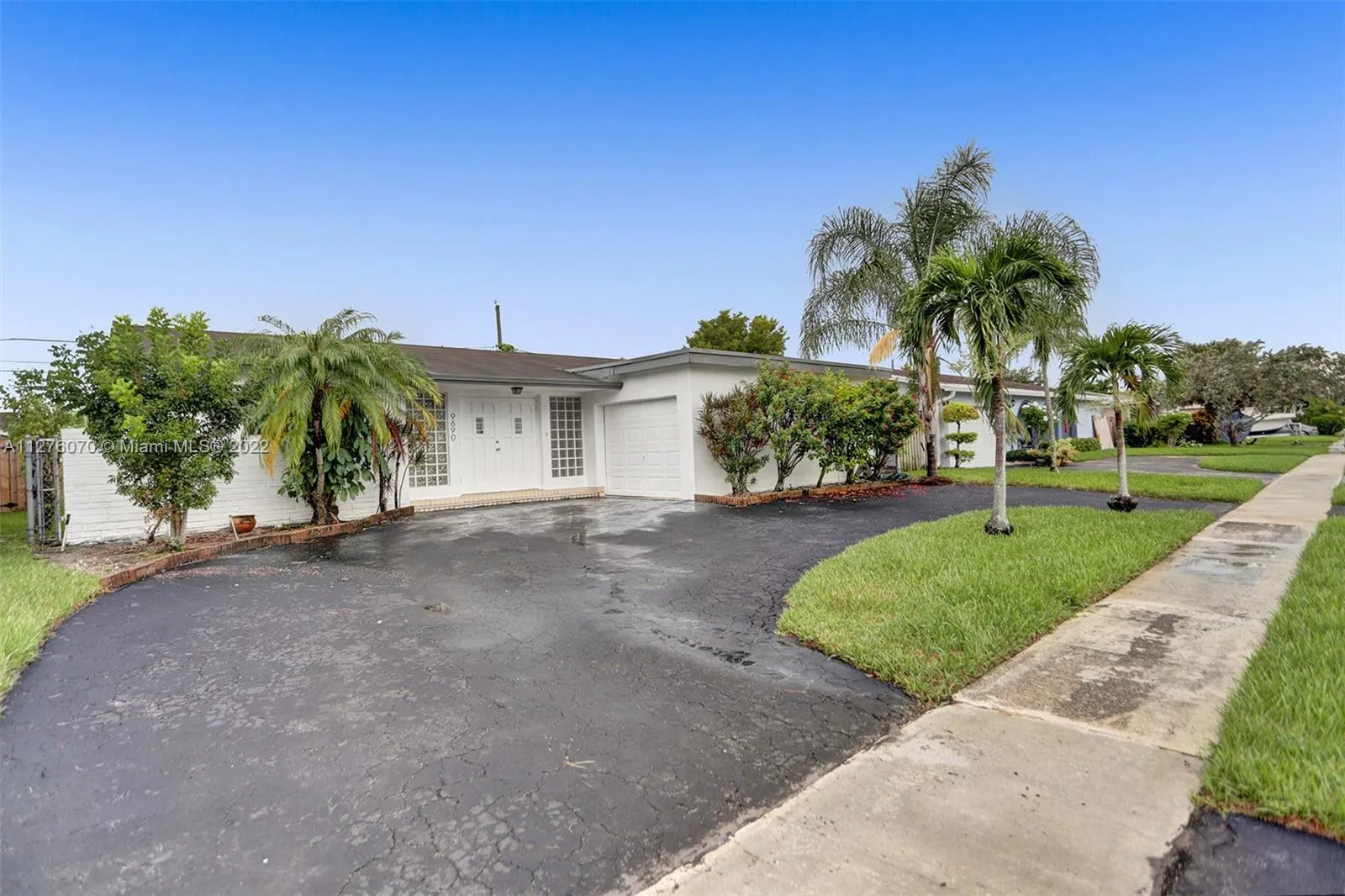 9690 NW 20th Pl, Sunrise FL 33322