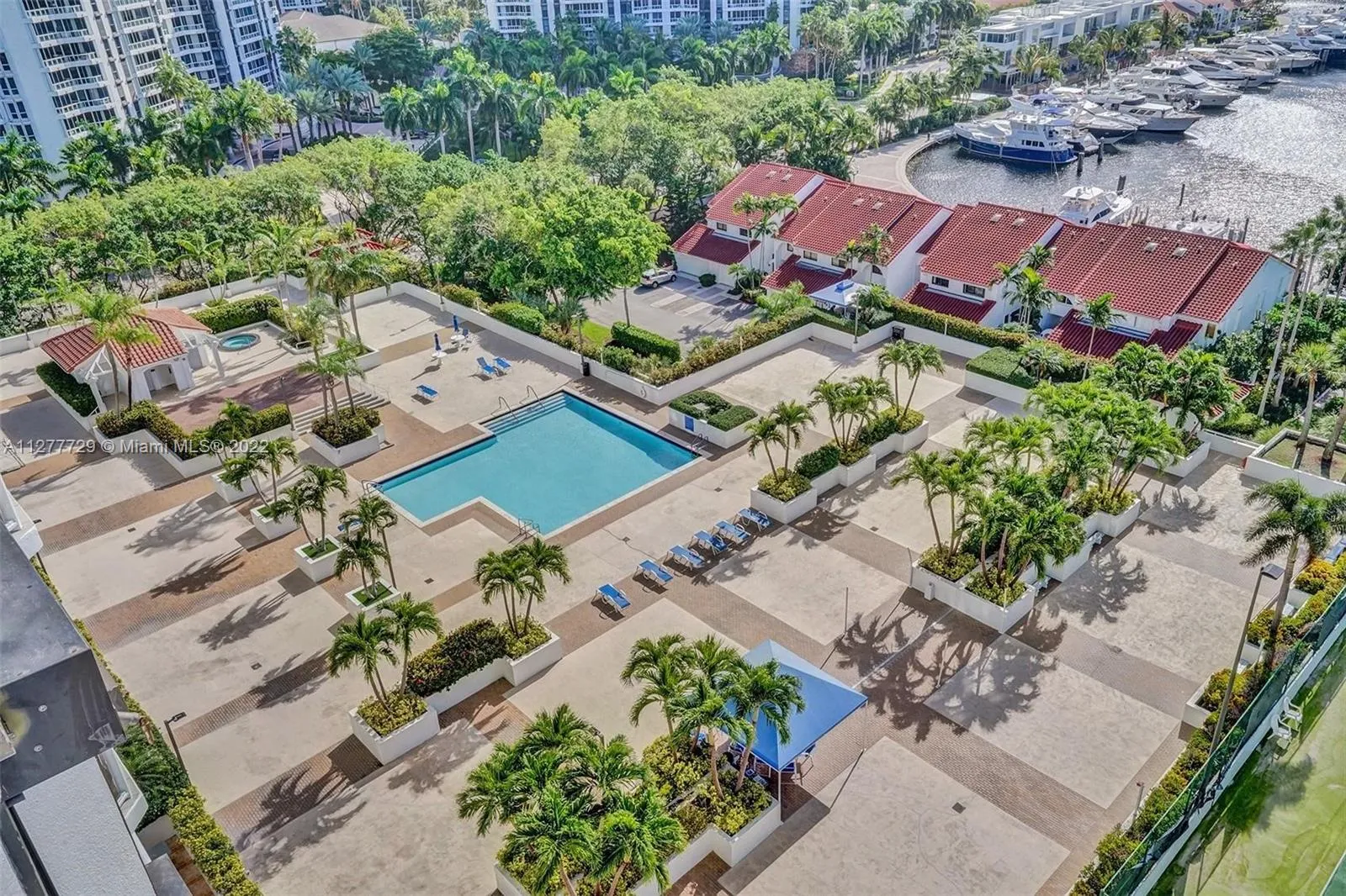 3640 Yacht Club Dr # 810, Aventura FL 33180