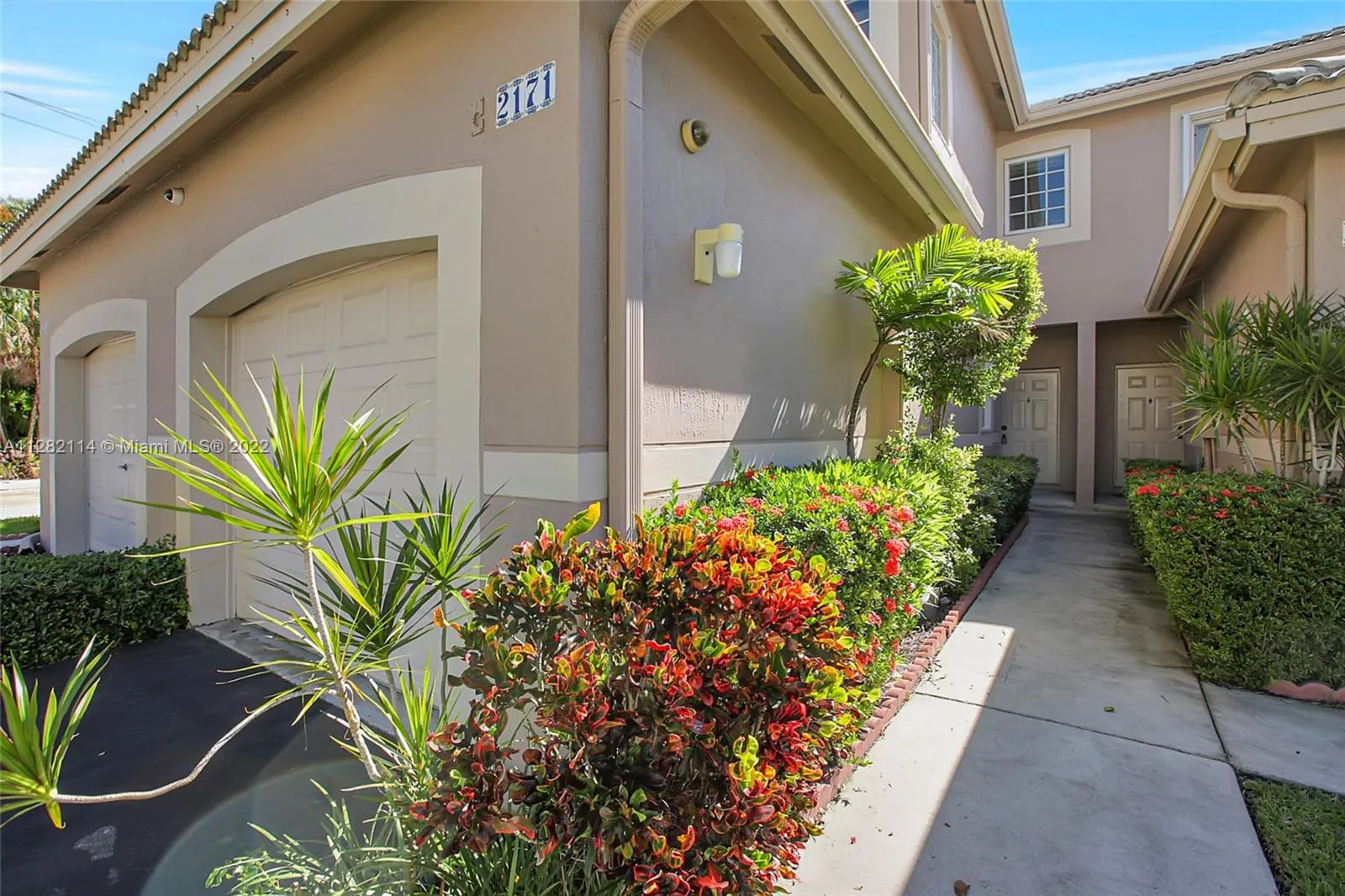 2171 Madeira Dr, Weston FL 33327