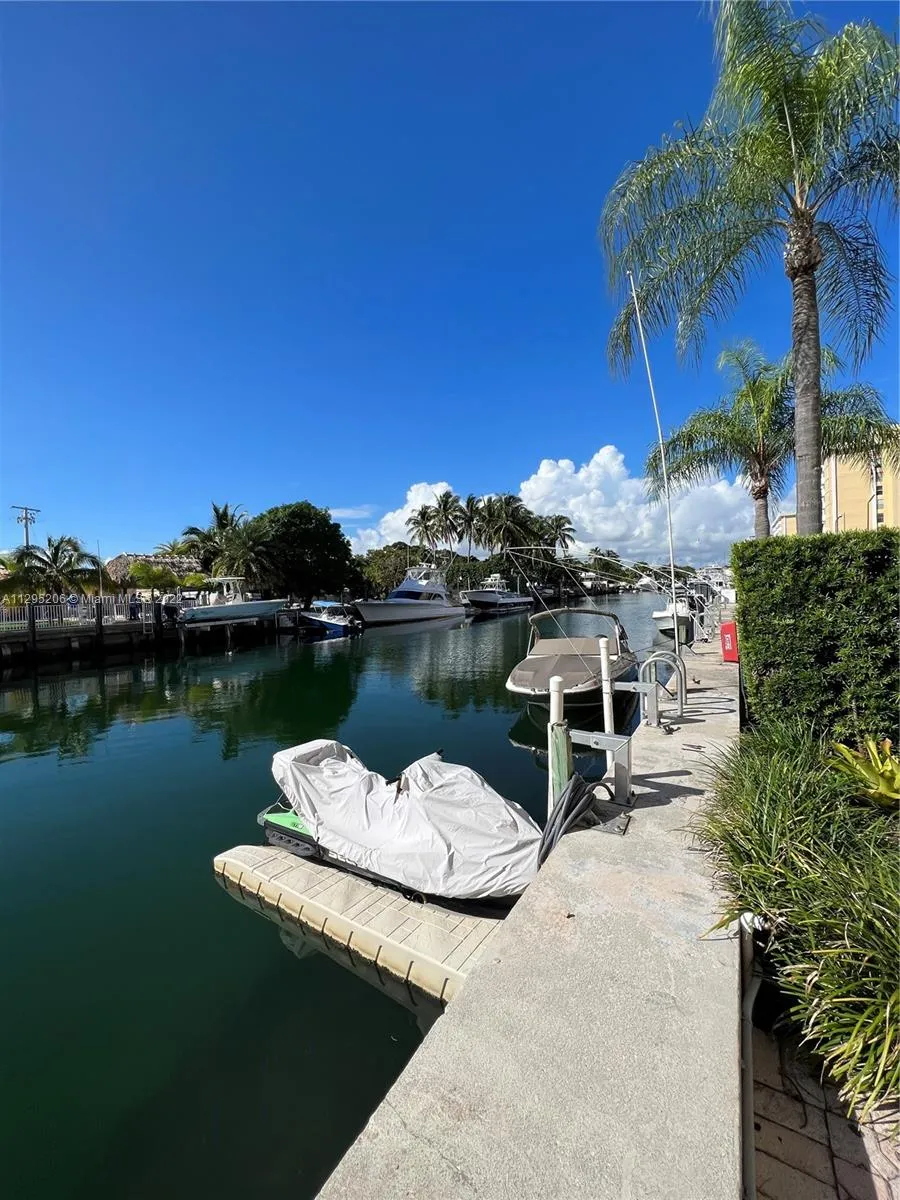 2350 NE 135th St # 812, North Miami FL 33181