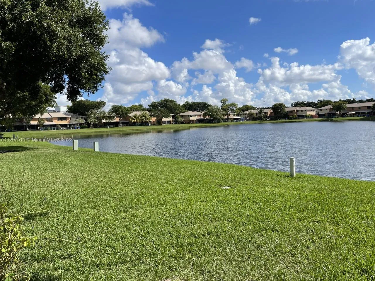 10472 NW 6th St, Pembroke Pines FL 33026