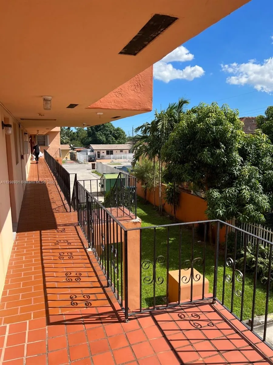 1100 W 35th St # 34, Hialeah FL 33012