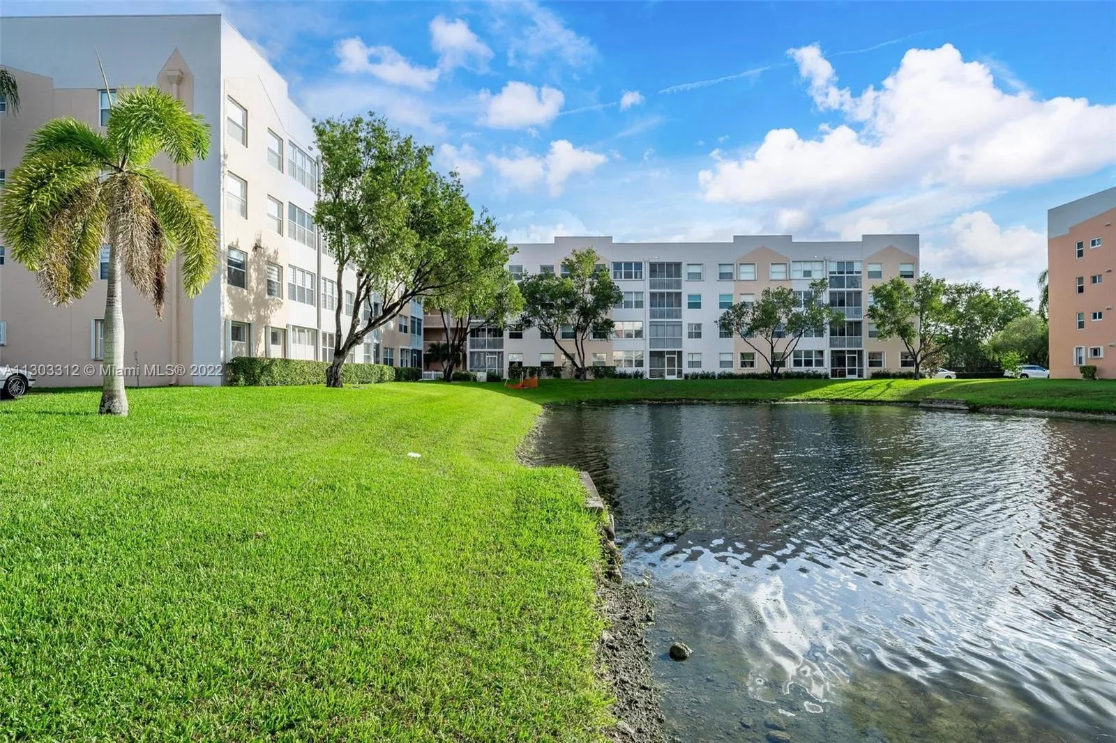 2455 N Nob Hill Rd # 404, Sunrise FL 33322