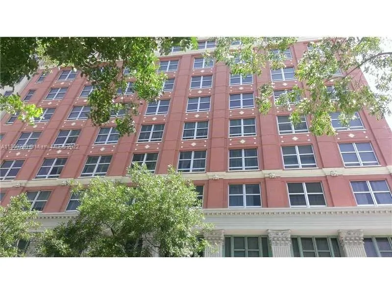 1 bedroom 1 bath for sale at 111 E Flagler St # 907, Miami FL 33131