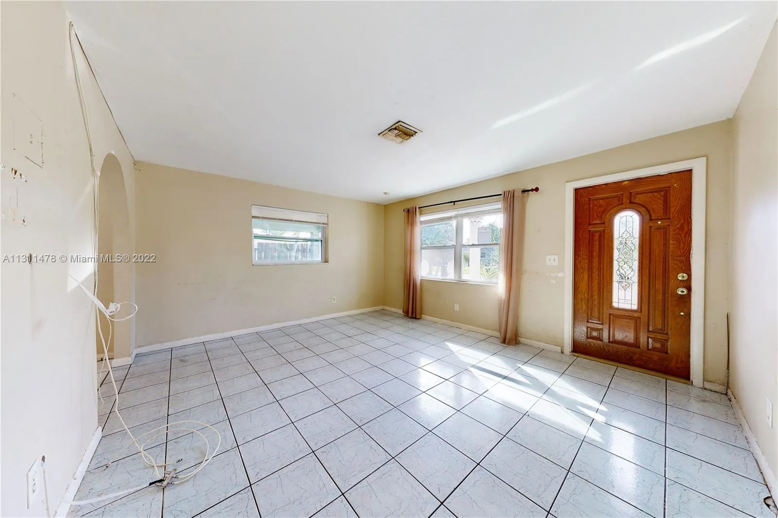 2670 NW 42nd Ter, Lauderhill FL 33313