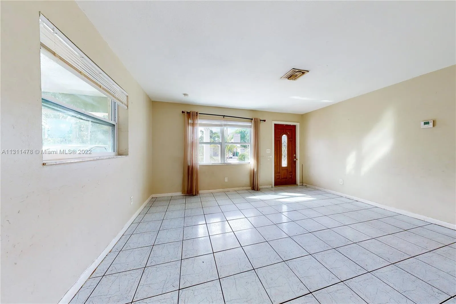 2670 NW 42nd Ter, Lauderhill FL 33313