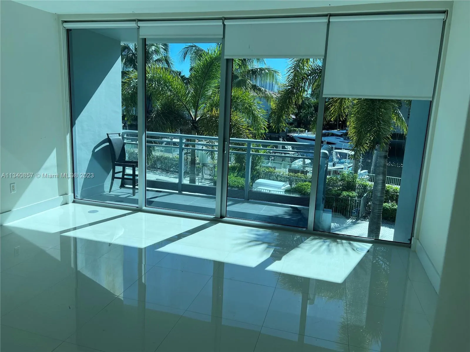 2950 NE 188th St, Aventura FL 33180