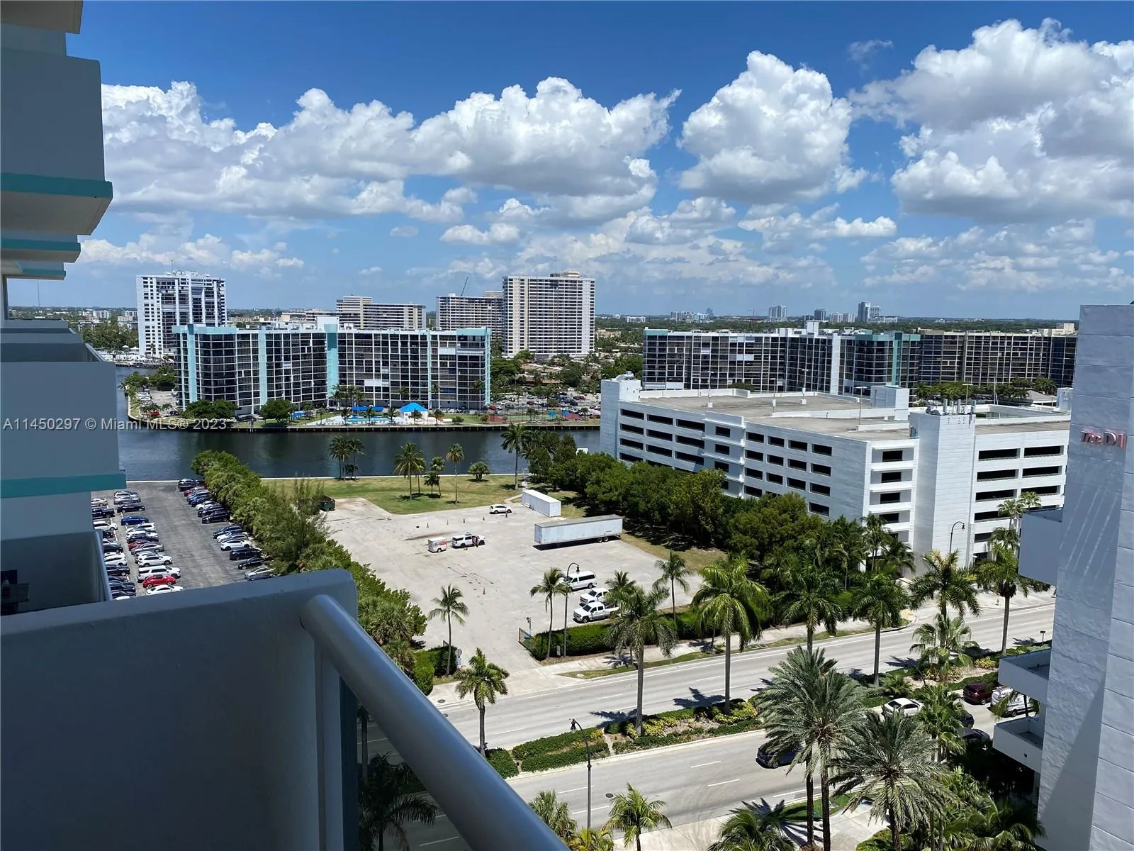2 bedroom 2 bath for sale at 3725 S Ocean Dr # 1521, Hollywood FL 33019