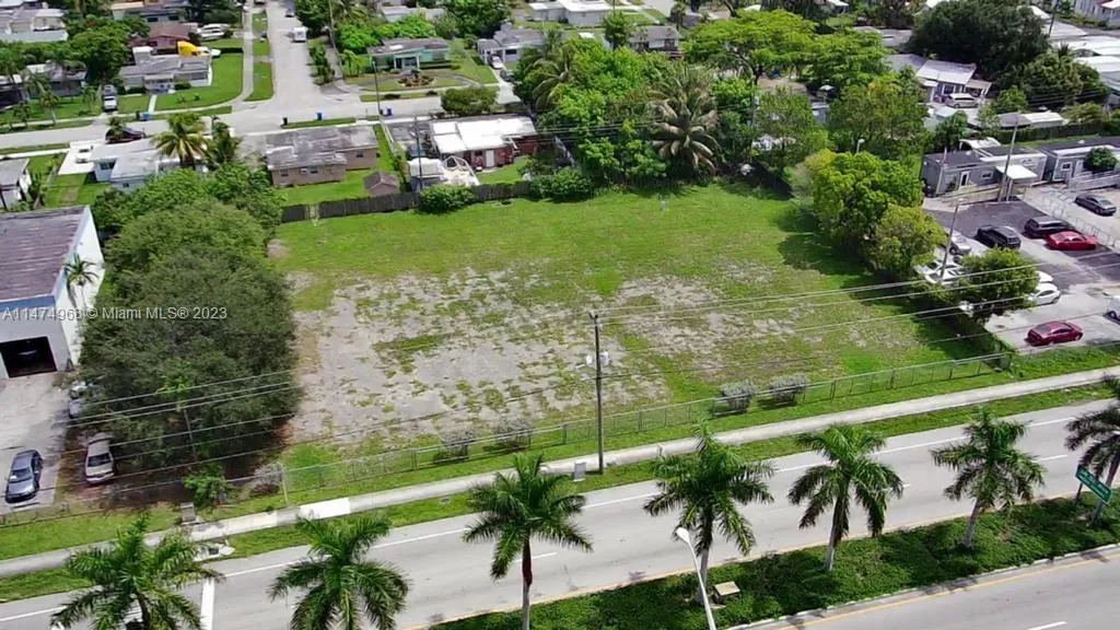 for sale at 5421 W Hallandale Beach Blvd, West Park FL 33023