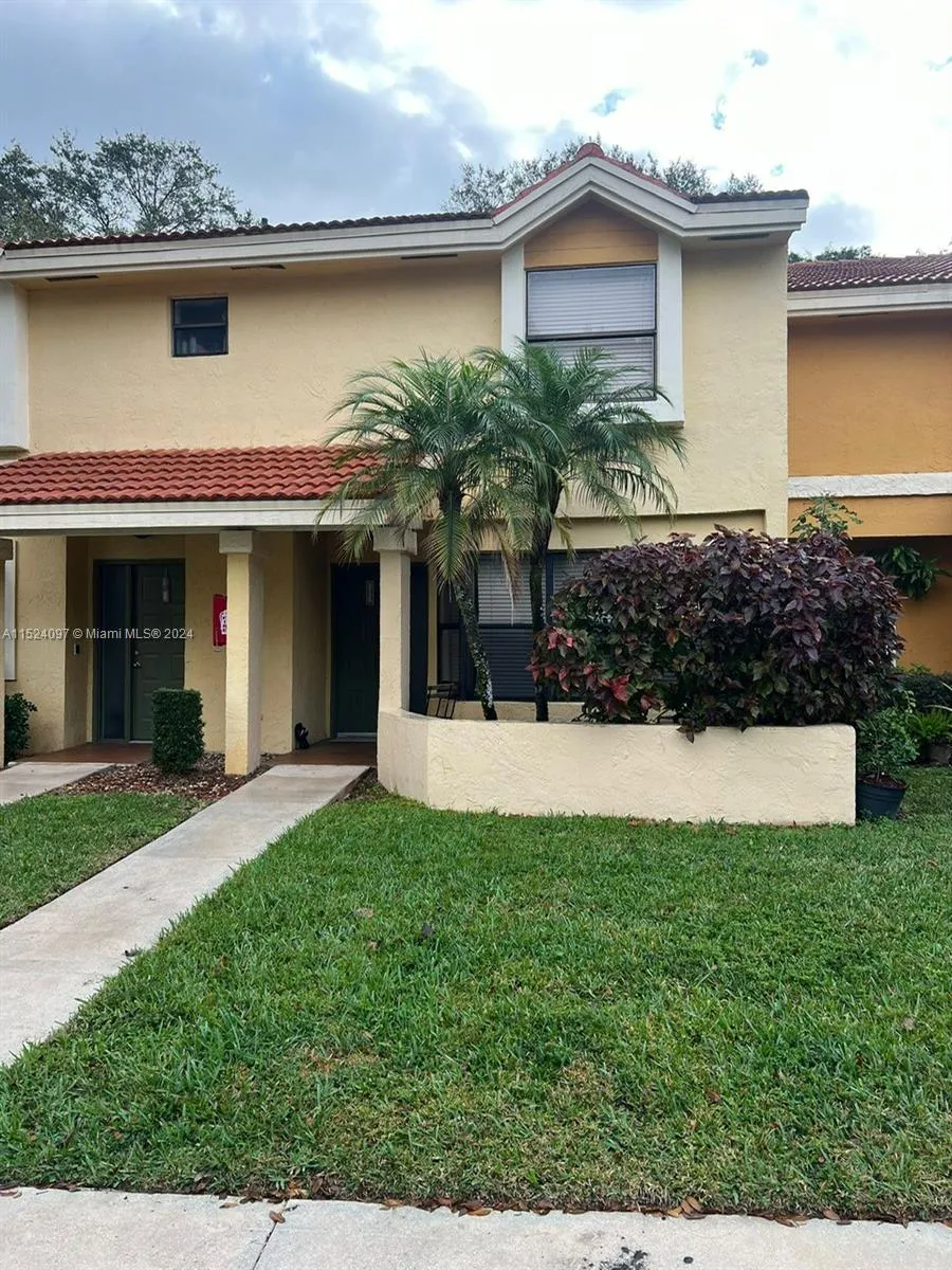 2 bedroom 2 bath for sale at 3726 Coral Tree Cir # 3726, Coconut Creek FL 33073