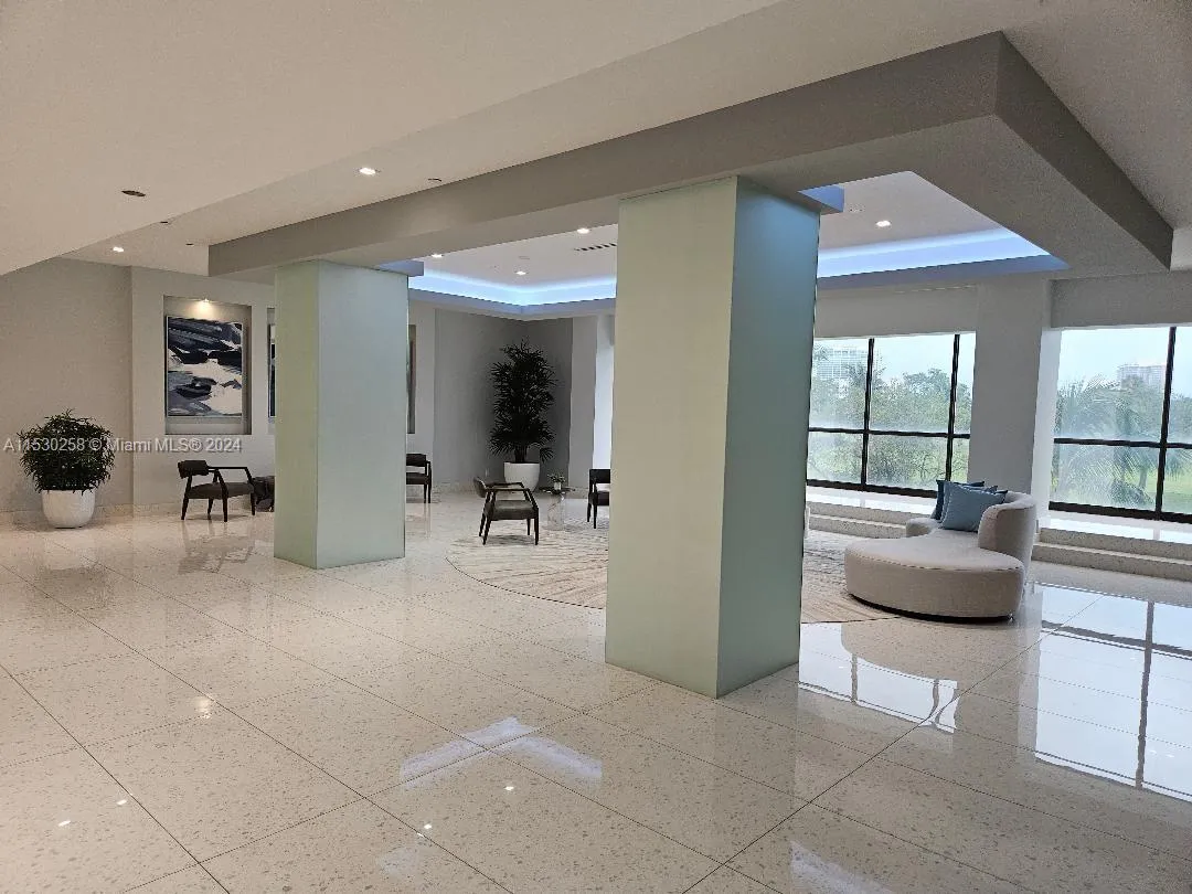 20335 W Country Club Dr, Aventura FL 33180