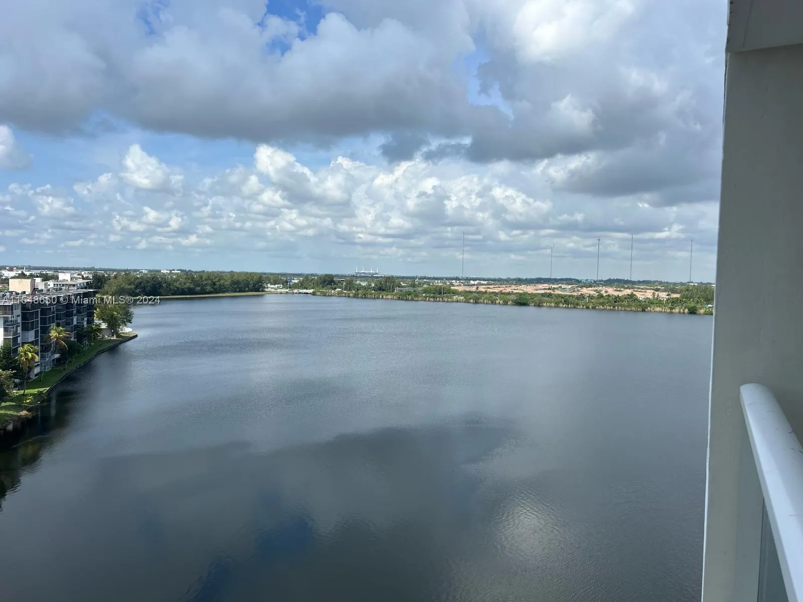 1301 NE Miami Gardens Dr # 1101W, Miami FL 33179