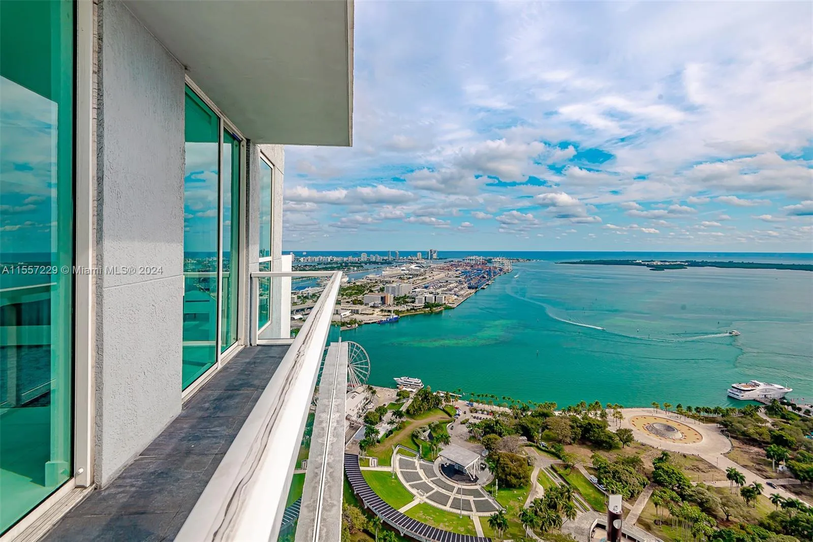 3 bedroom 4 bath for sale at 244 Biscayne Blvd # 4907, Miami FL 33132