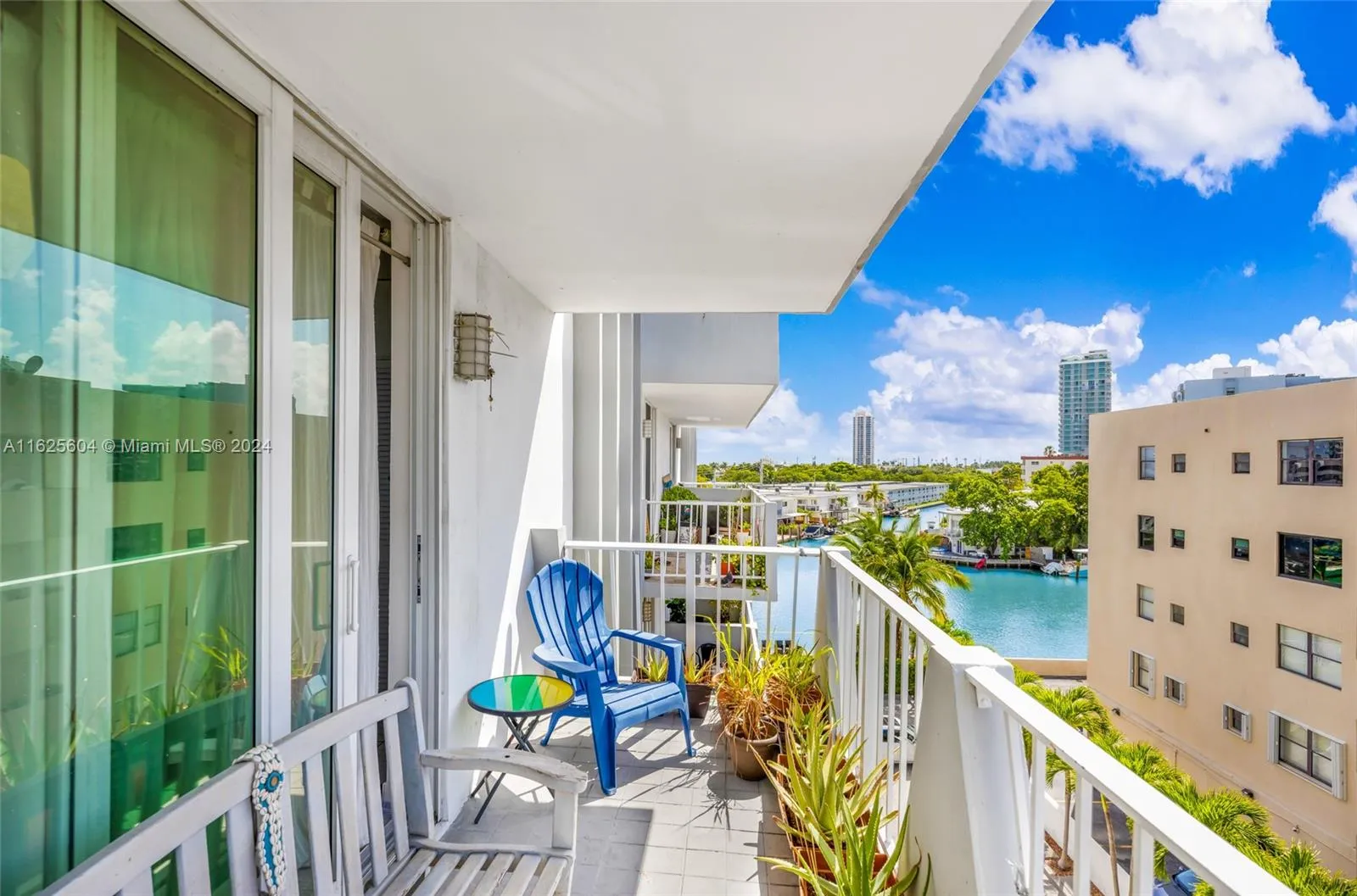 1 bedroom 1 bath for sale at 7133 Bay Dr # 503, Miami Beach FL 33141