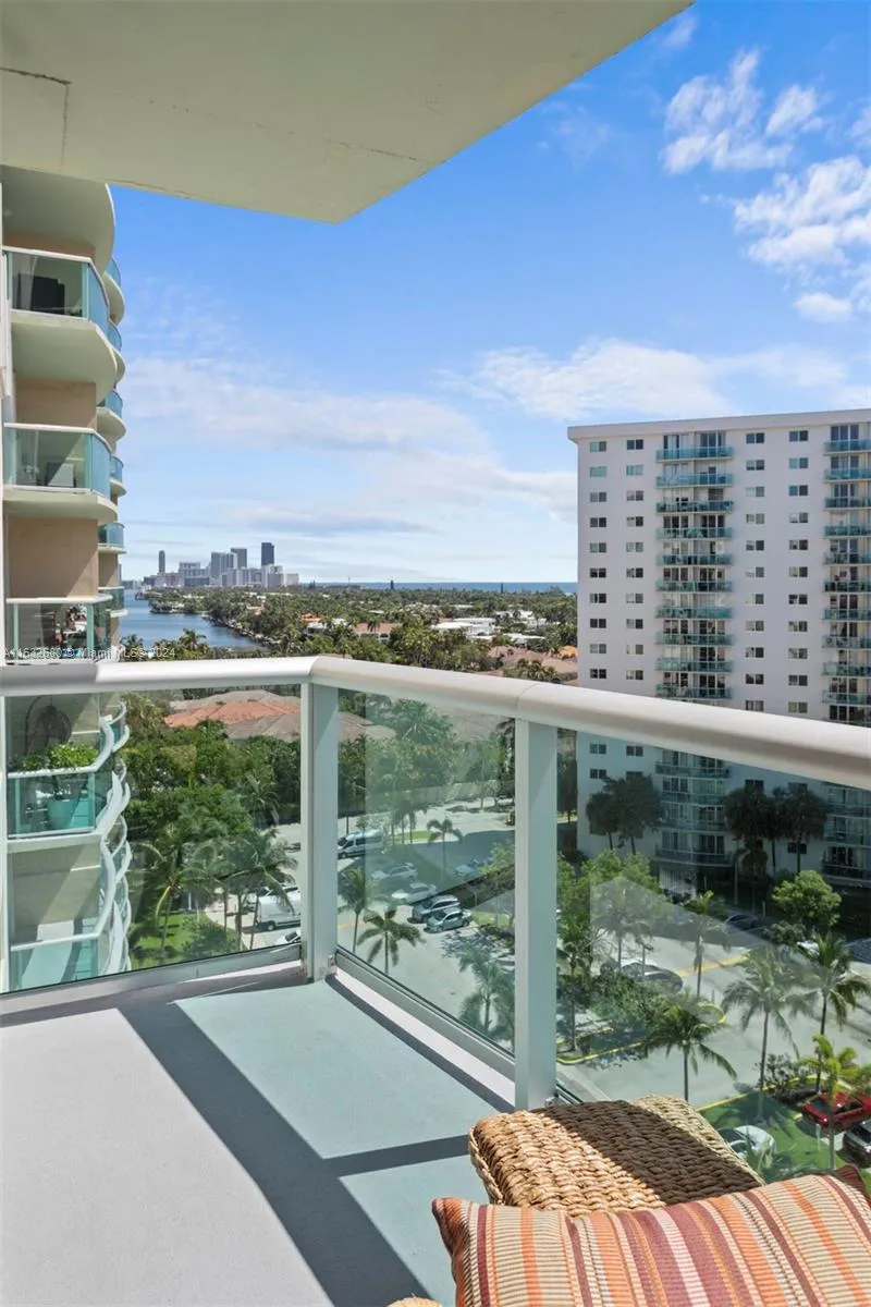 19390 Collins Ave # 1106, Sunny Isles Beach FL 33160